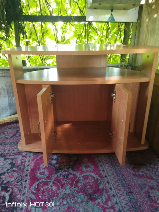 Тумба под телевизор 8000 т.