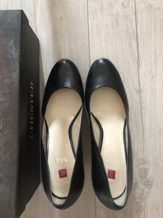 Женские туфли черные