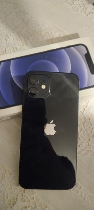 Продам Айфон 12 ,