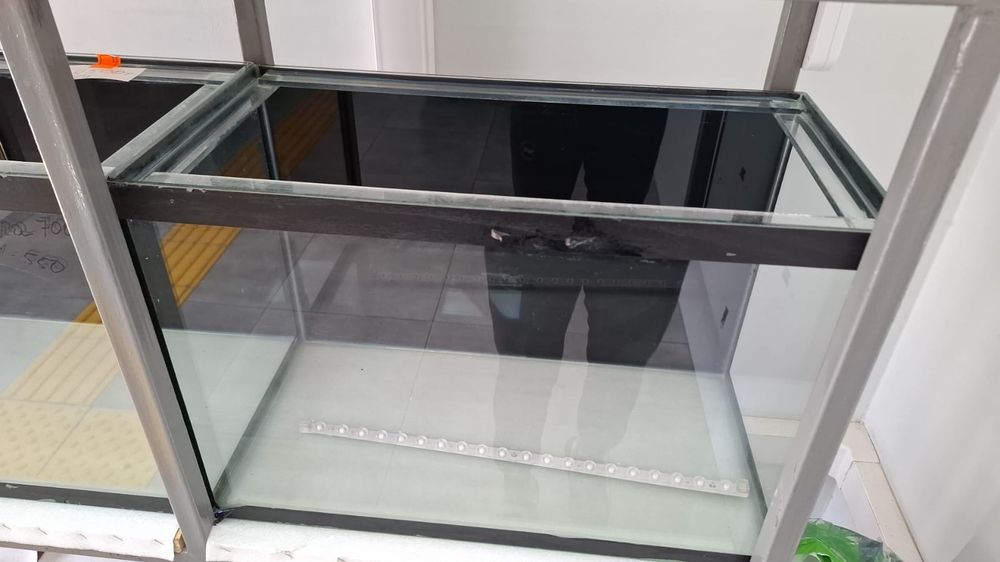 Аквриумы 60 литровые.