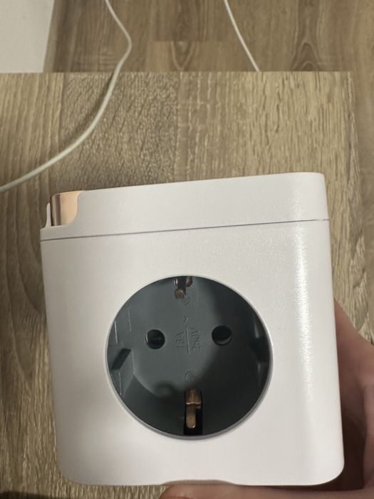 Адаптер, разклонител