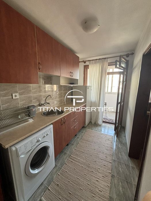 Дава се под наем Тристаен апартамент в Бургас, Лазур - 80 кв.м за 448.8 € - Снимка #2