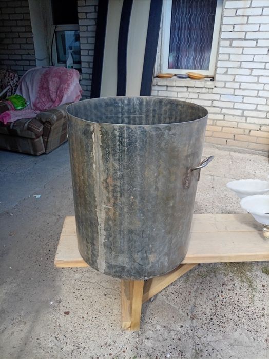 Продам самовар,лавки, выверка.