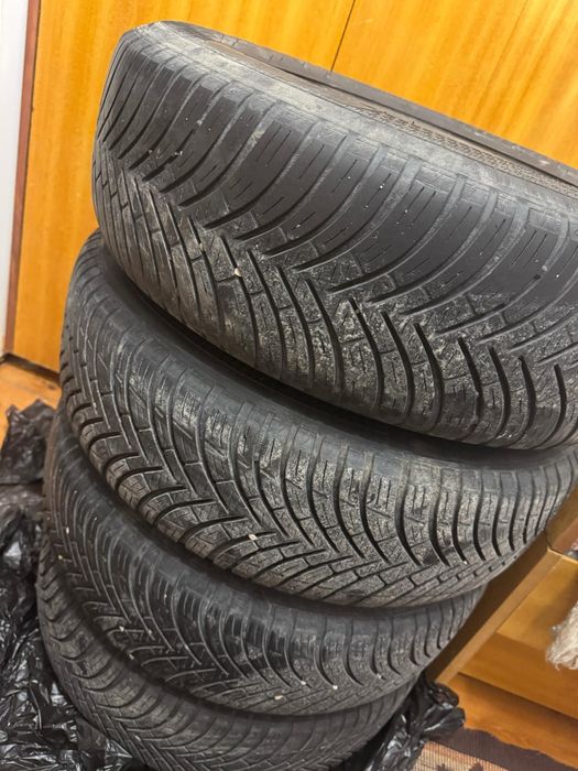 Все сезонни гуми с джанти 15