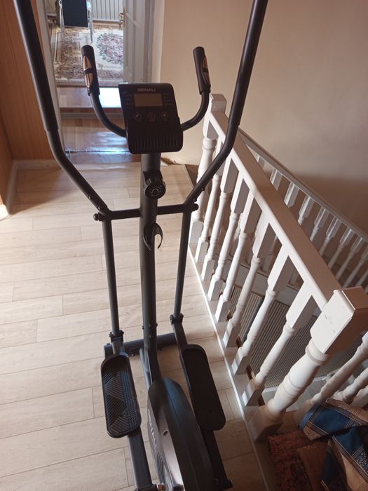 Эллиптический тренажёр