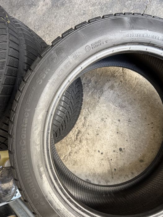2 anvelope iarna 225/50/18 , Continental , RunFlat !