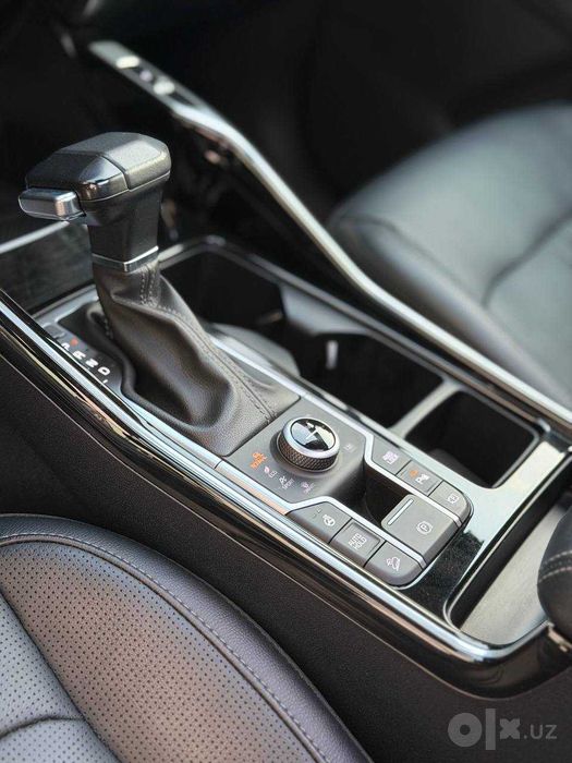 Kia Соренто Comfort Plus 2.5 AT AWD 7 местный 2024г 26 тыс км!