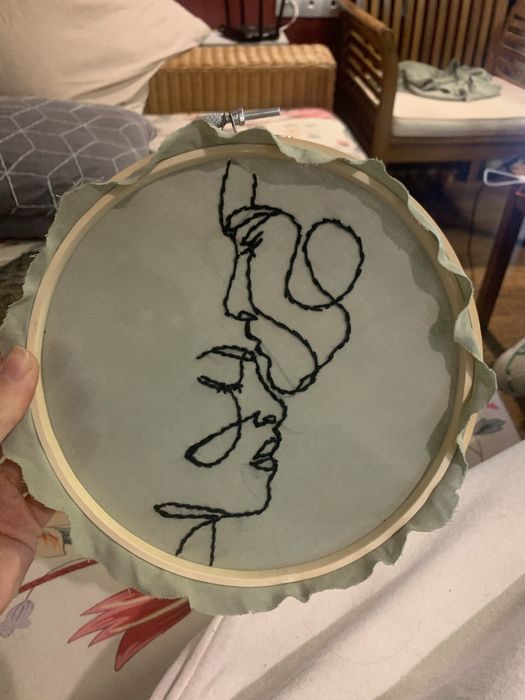 бродиране на надписи, рисунки и др.