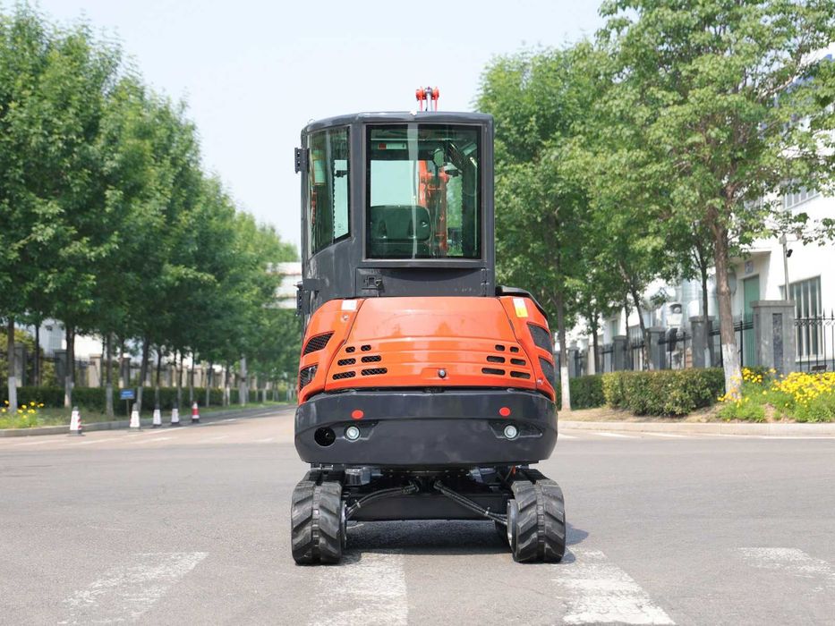 Miniexcavator Kubota 2.5 tone nou cu garantie