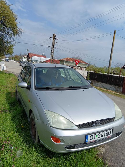 Vând Ford focus 1, 6 benzina