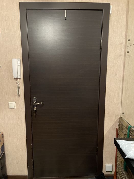 Продам двери б/у внутрикомнатные