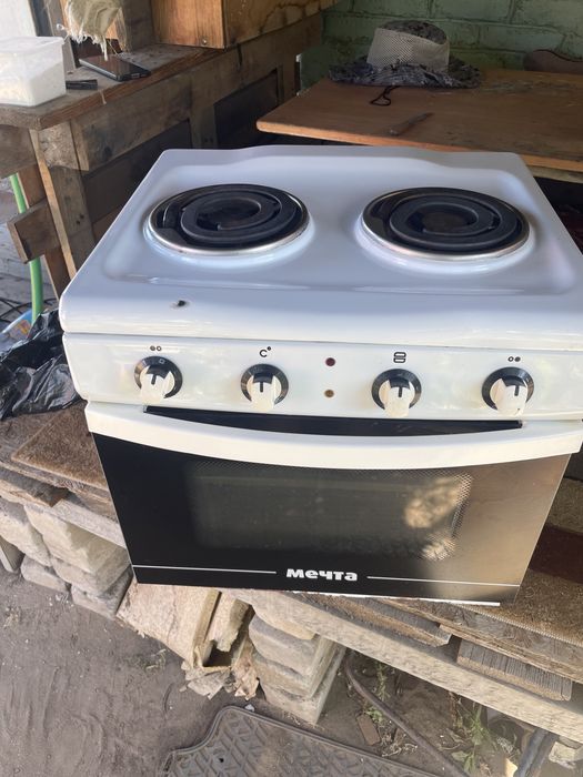 Продам Эл плиту Мечта 10000