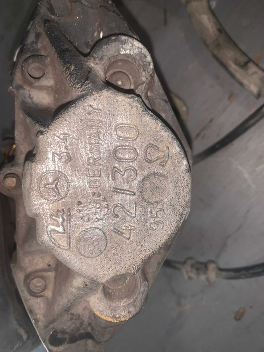 Четирибутални спирачни апарати Brembo Mercedes W220