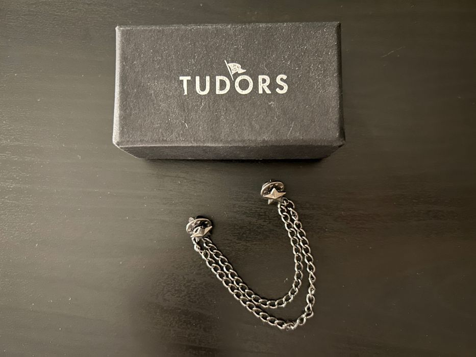 Аксесоар, игла за яка