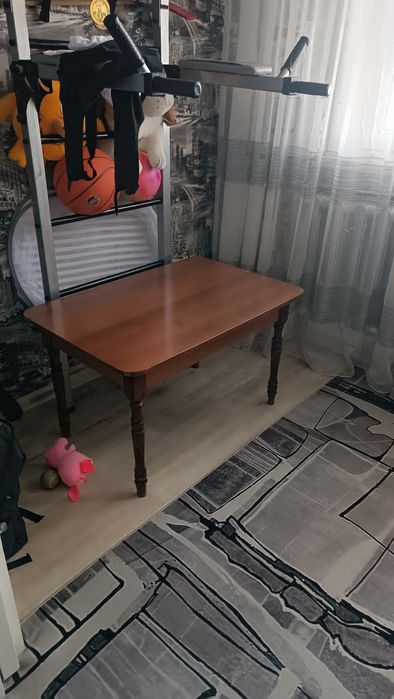 Журнальный столик продаем