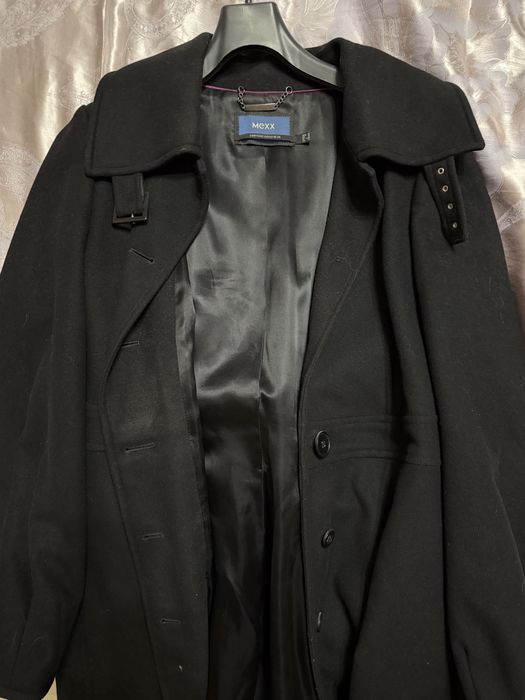 Пальто от бренда MEXX