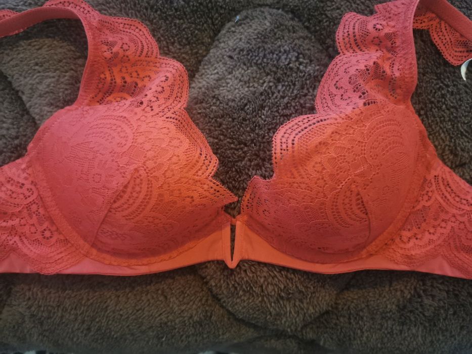 Луксозен сутиен червен