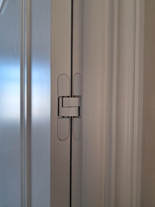 Установка межкомнатных дверей