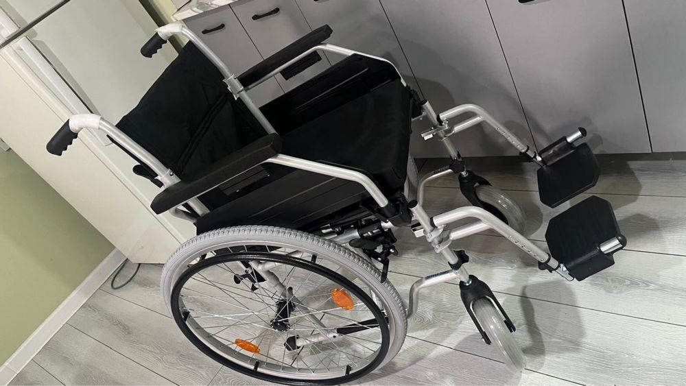 Инвалидная коляска