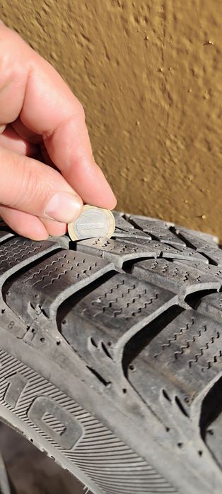 Зимни гуми DAYTON 185/60/15 два броя