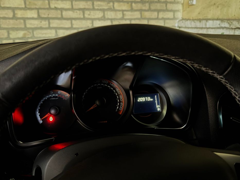 Продается Lada Xray Cross 2020