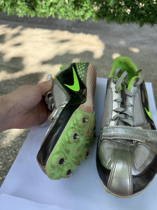 Оригинални Nike шпайкове №40 унисекс, подходящи за лека атлетика