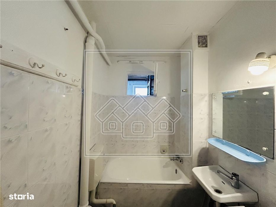 Apartament cu 2 camere, 43 mp utili - Zona Tiglari