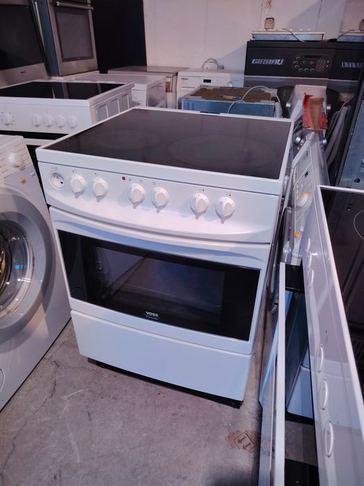 Печка +гаранция. Свободно стояща. Конвекция. Керамичен плот. Доставка