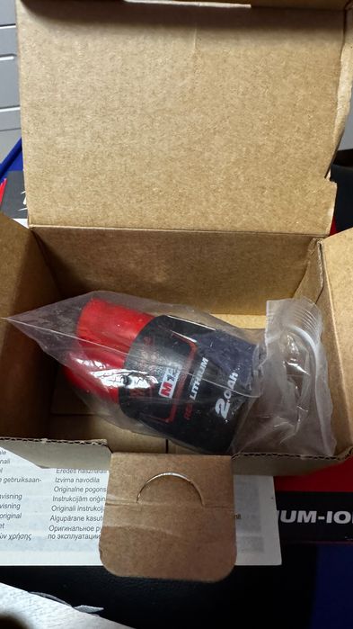 Комплект акум.инструменти с батерии Milwaukee M12 3г гаранция