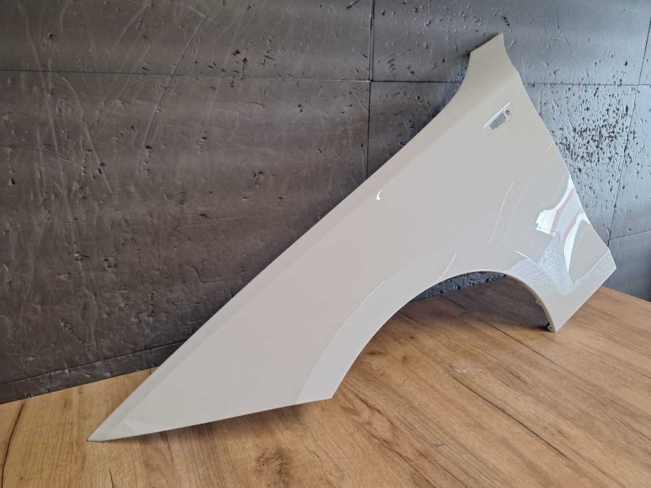 Aripa Fata Stanga BMW E81 E87 An 2003-2010 (i300 (Alb))