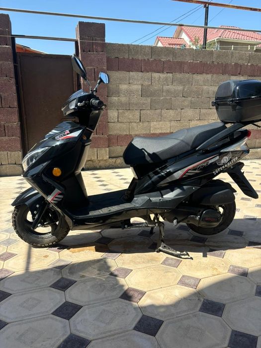 Скутер в отличном состоянии.