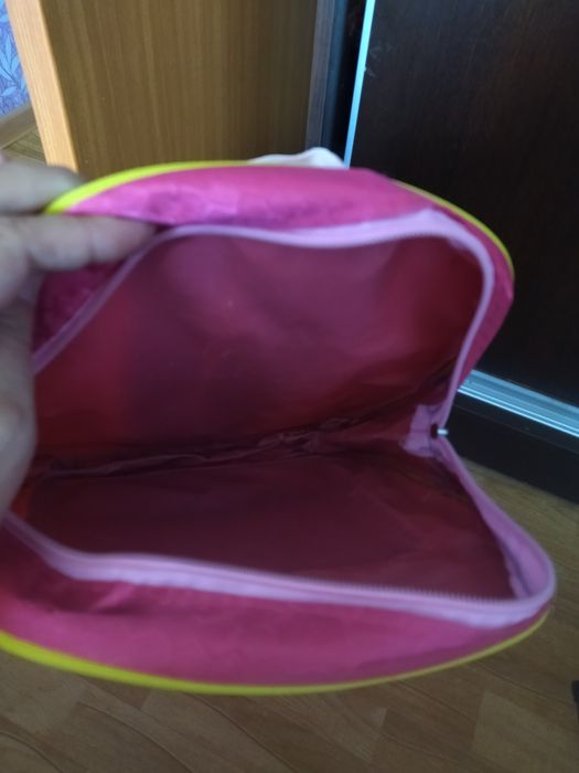 Школьный рюкзак .