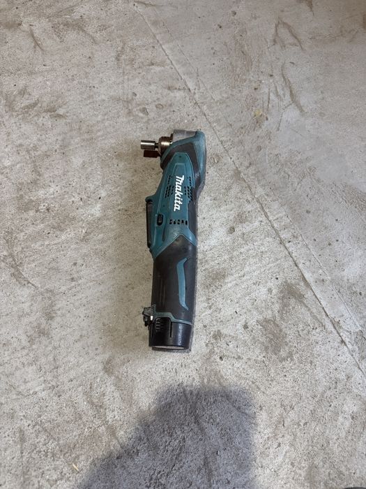 Makita 12V ъглова дрелка с батерия