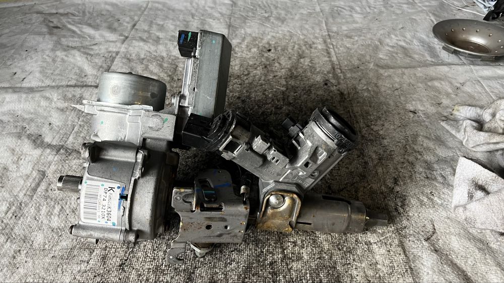 Mazda 2 кормилна рейка