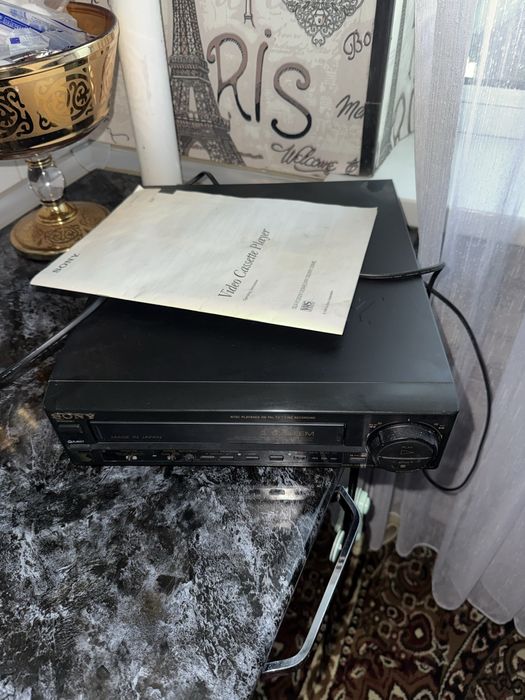 Sony videomagnitofon (VHS) sotiladi