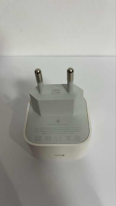  Apple USB-C 40W Power Adapter (Dynamic 60W Max)