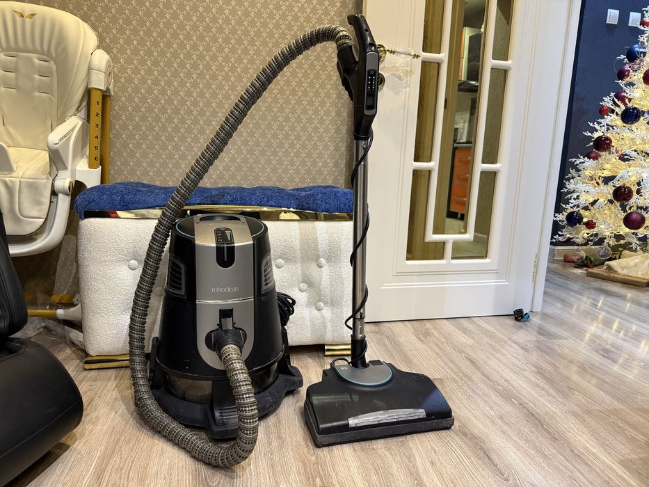 * RoboClean Aura SPLUS в хорошем рабочем состоянии