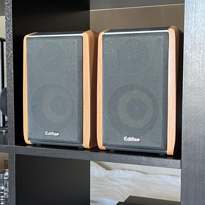 Активные колонки Edifier R1000TCN