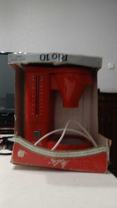 Продам кофеварку militta A10