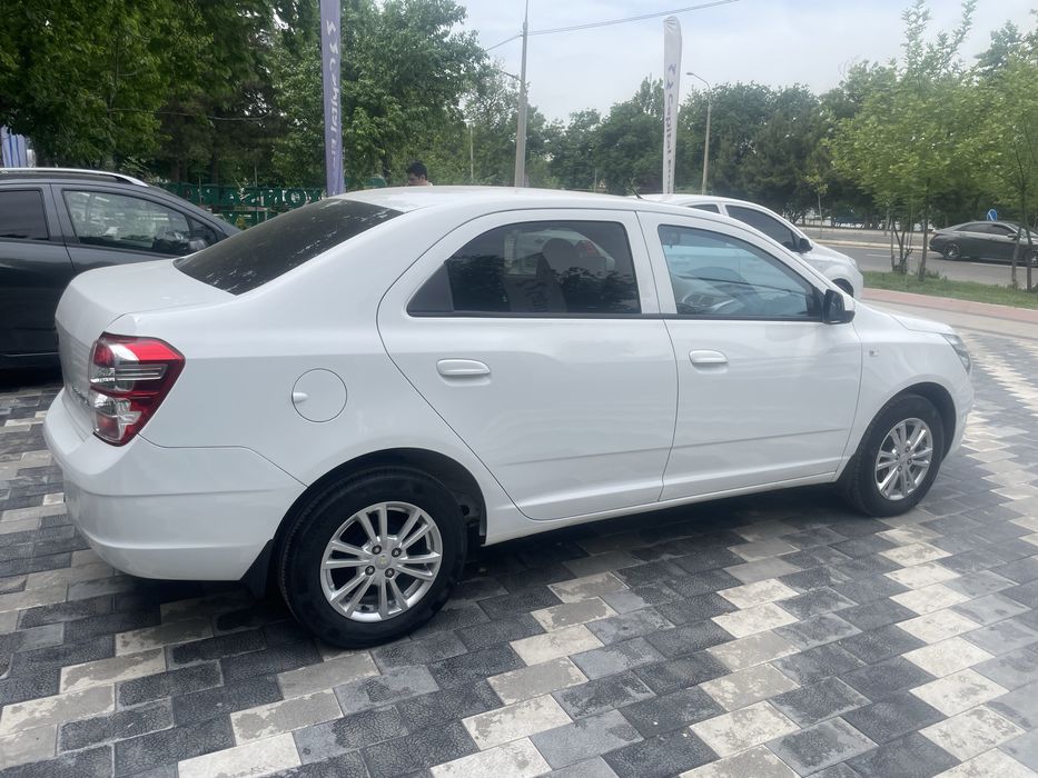 Chevrolet Cobalt 2024 — 4