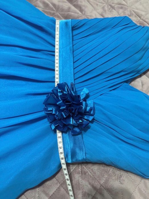 Rochie ocazie fete , culoare superbă croi și material de asemenea…. Calitate maximă