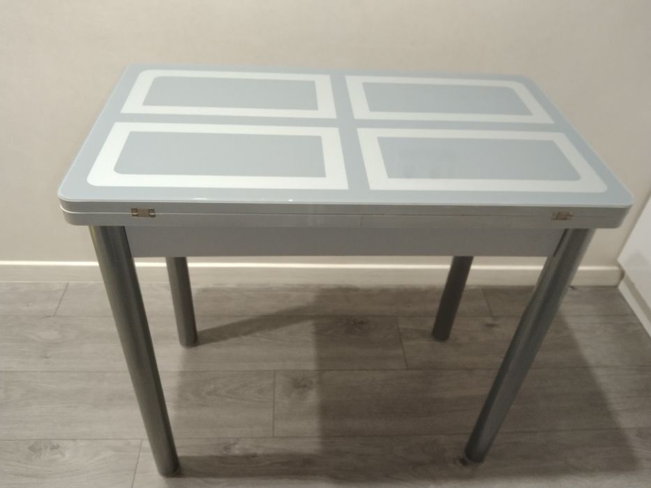 Продам кухонныйстол