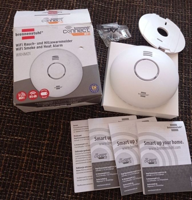 Detectorul de fum brennenstuhl®Connect Wifi vă alarmează imediat cu un