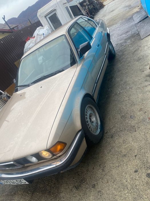BMW e32 3.5 1989 211cp