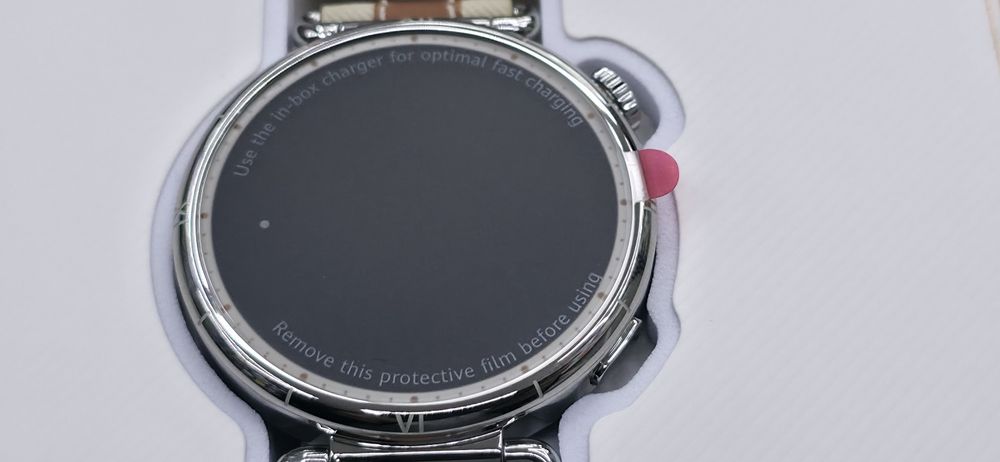 Чисто нов не включван. Huawei GT 6 Смарт часовник 41мм brown