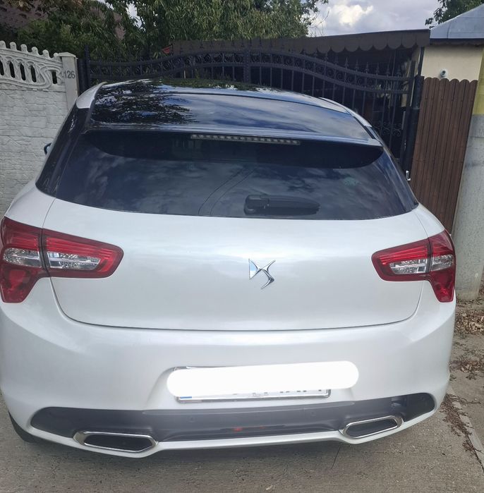 Autoturism Citroen DS5