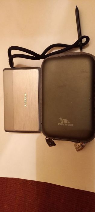 продаю видео камеру SONY.