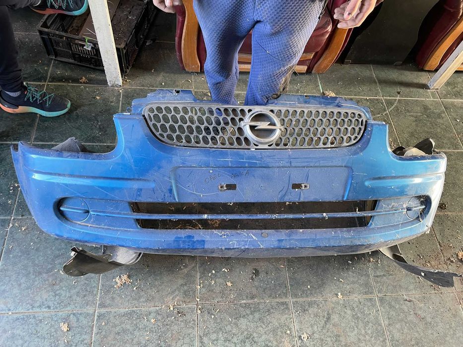 bara fata opel agila