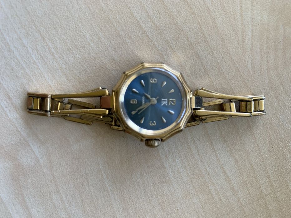 Продам винтажные   часы