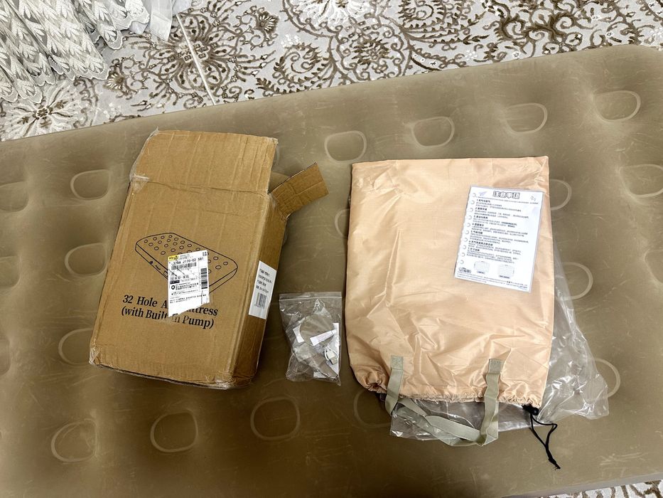 Надувной матрас с встроенным насосом новый. Бренд: (JOY IN NATURE)